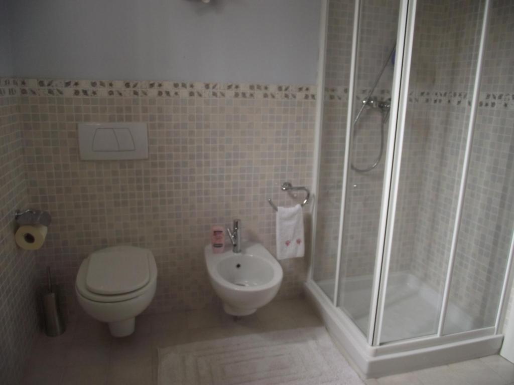 Villa Castiglioni Apartment Laglio Habitación foto
